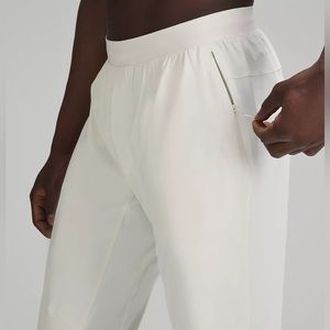 Surge Hybrid Pant
Shorter (Brand New w/ Tag)